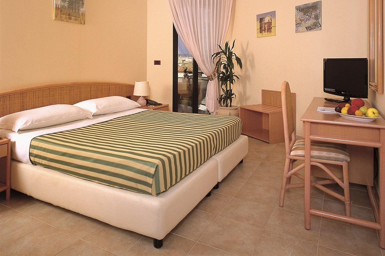 Hotel Rina 4*