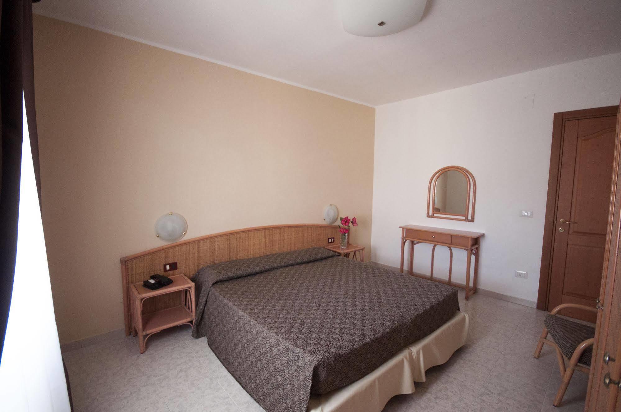 Rina Hotel