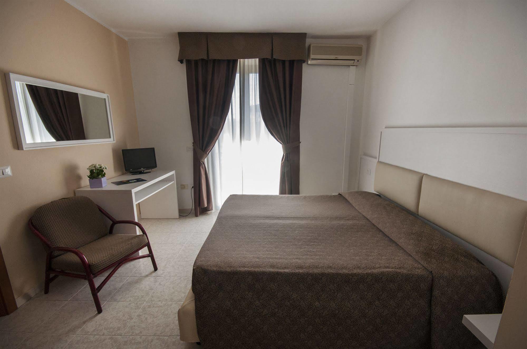 Hotel Rina 4*