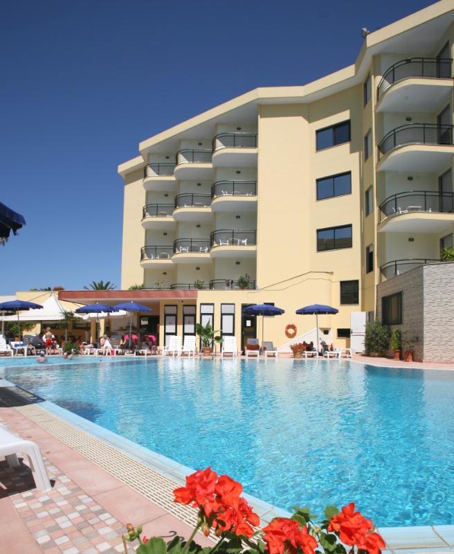 Hotel Rina 4*